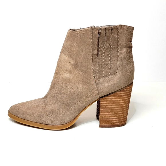 MADDEN GIRL Shaakerr Steve Madden ankle bootie stacked heel  Size 9 - Picture 1 of 9